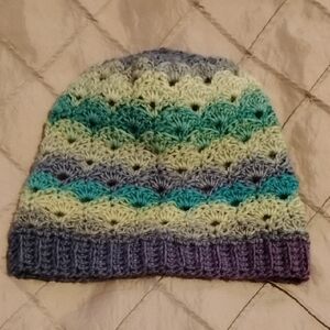 Handmade Homemade 100% Wool Green Multicolor Crochet Beanie Women's Size Small
